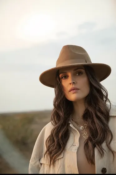 Outdoor hat portrait
